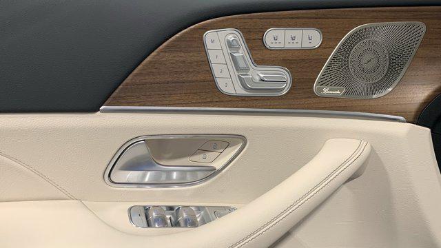 new 2025 Mercedes-Benz GLS 450 car, priced at $96,815