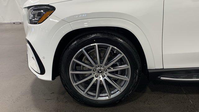 new 2025 Mercedes-Benz GLS 450 car, priced at $96,815