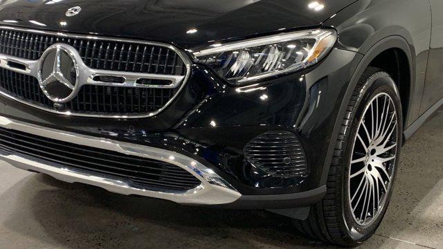 new 2024 Mercedes-Benz GLC 300 car, priced at $53,305