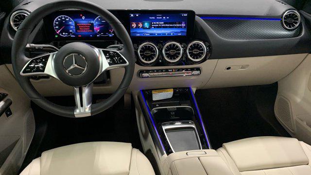 new 2025 Mercedes-Benz GLA 250 car, priced at $48,300