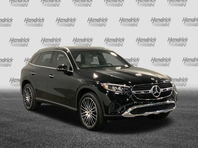 new 2024 Mercedes-Benz GLC 300 car, priced at $53,085