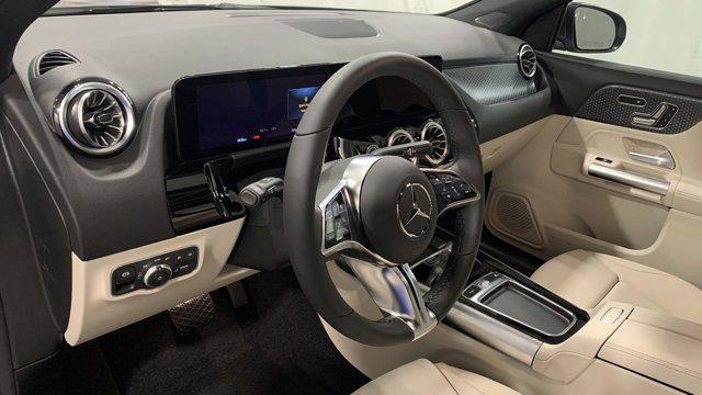 new 2025 Mercedes-Benz GLA 250 car, priced at $49,905