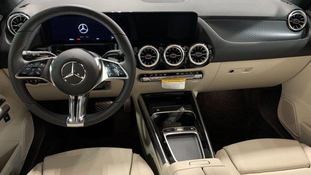 new 2025 Mercedes-Benz GLA 250 car, priced at $49,905