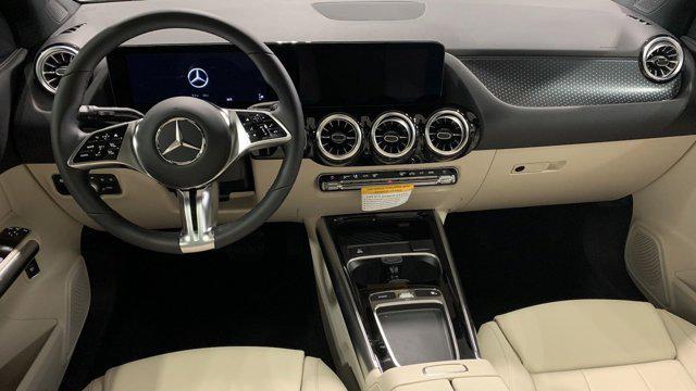 new 2025 Mercedes-Benz GLA 250 car, priced at $47,555