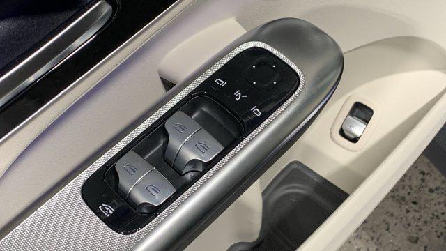 new 2025 Mercedes-Benz GLC 300 car, priced at $56,585
