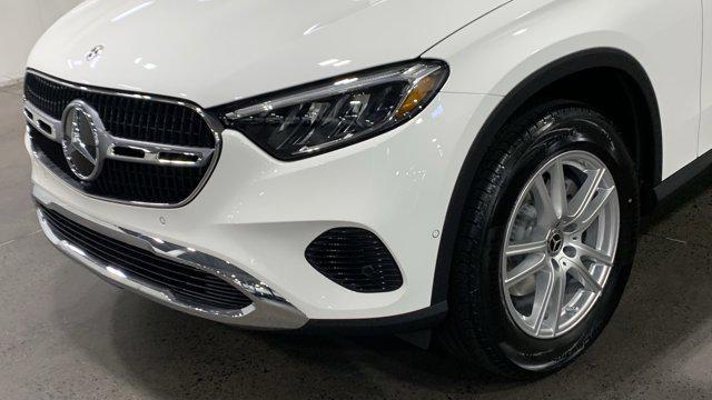 new 2025 Mercedes-Benz GLC 300 car, priced at $56,555