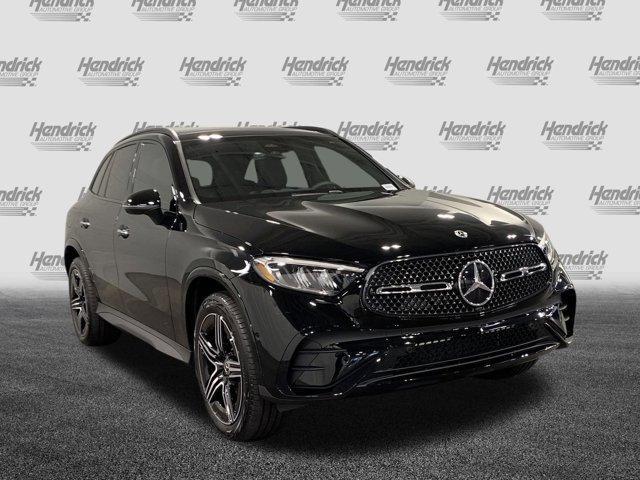 new 2024 Mercedes-Benz GLC 300 car, priced at $59,990