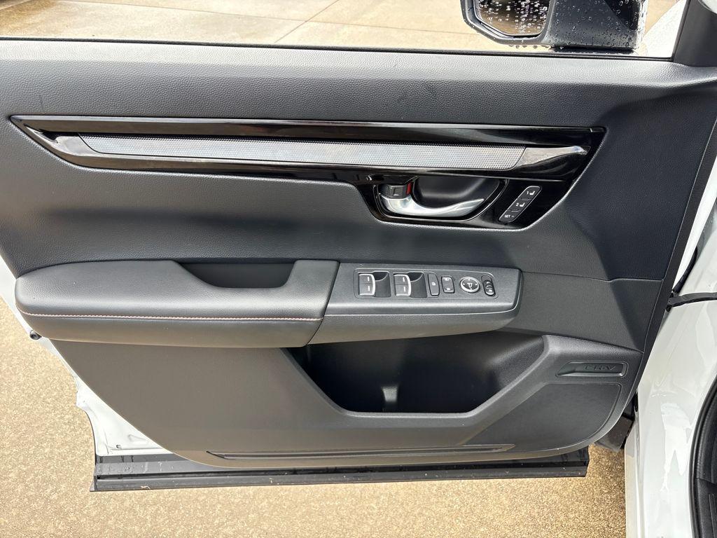 used 2023 Honda CR-V Hybrid car, priced at $31,700