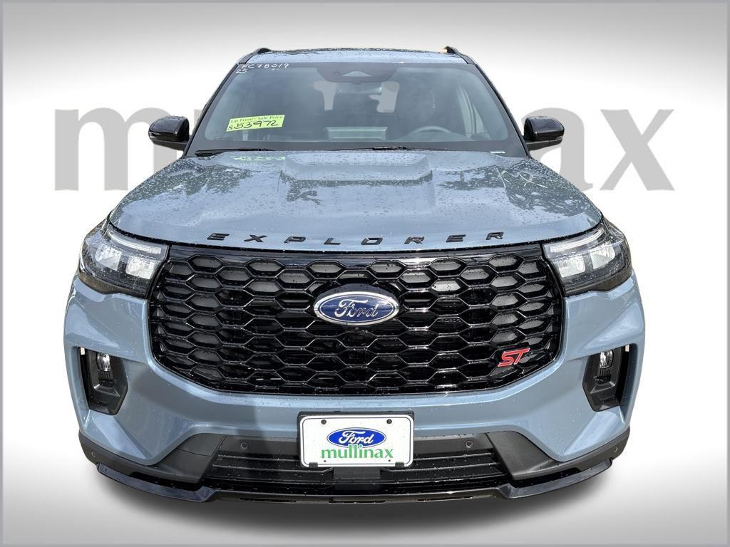 new 2025 Ford Explorer car, priced at $53,972