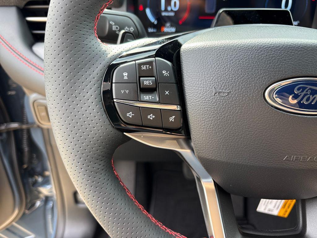 new 2025 Ford Explorer car, priced at $53,972