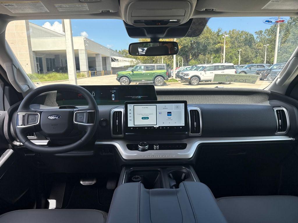new 2025 Ford Expedition Max car, priced at $70,461
