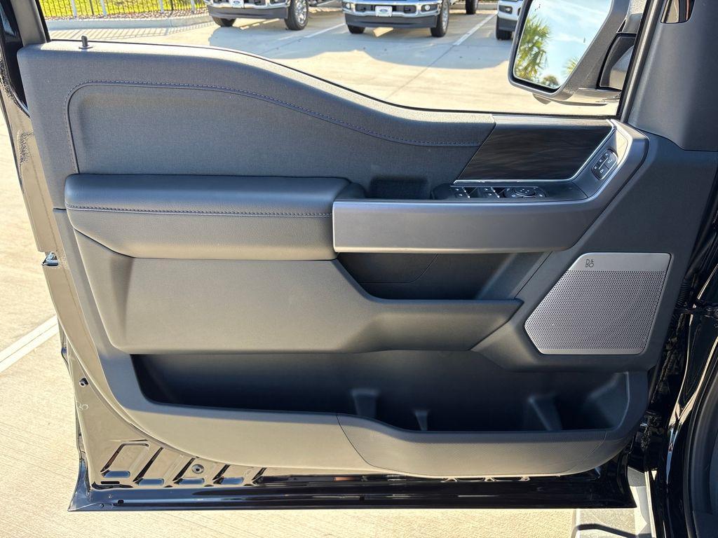 new 2025 Ford F-150 car, priced at $61,280