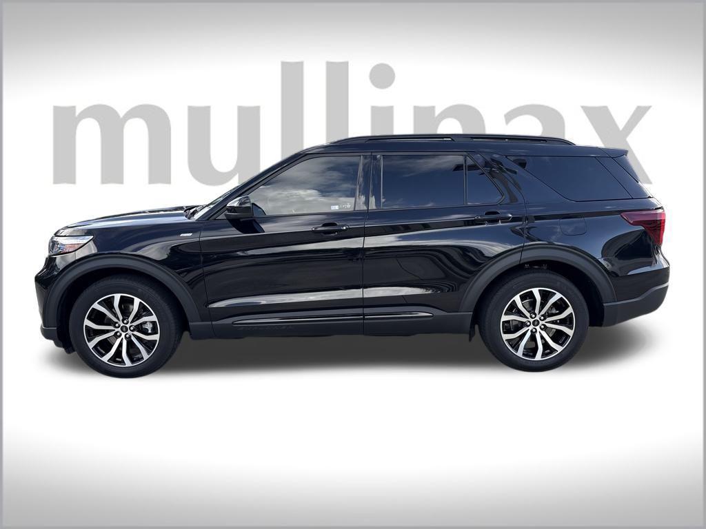 used 2024 Ford Explorer car, priced at $38,900