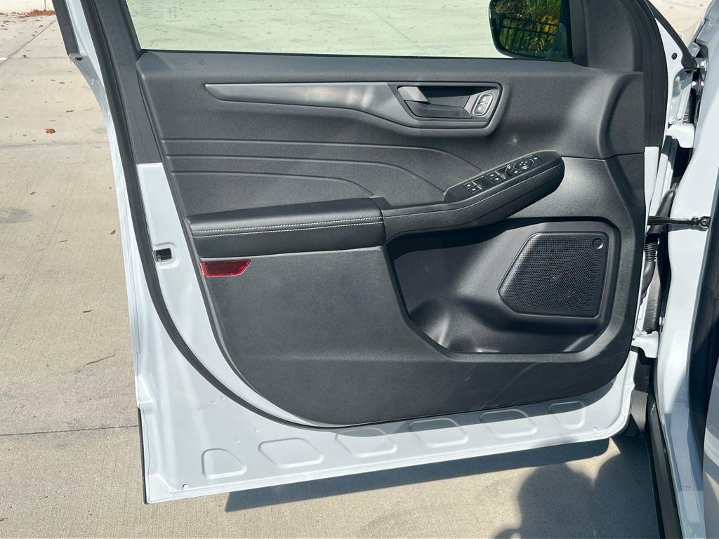 new 2026 Ford Escape car, priced at $29,901