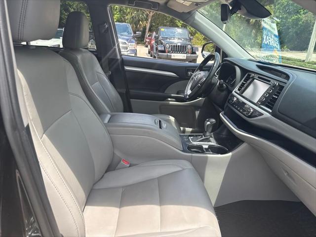 used 2019 Toyota Highlander car, priced at $23,700