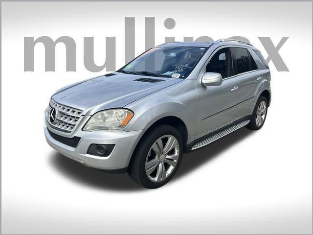 used 2009 Mercedes-Benz M-Class car, priced at $5,800