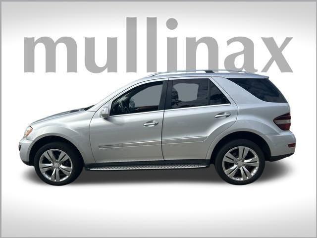 used 2009 Mercedes-Benz M-Class car, priced at $5,800