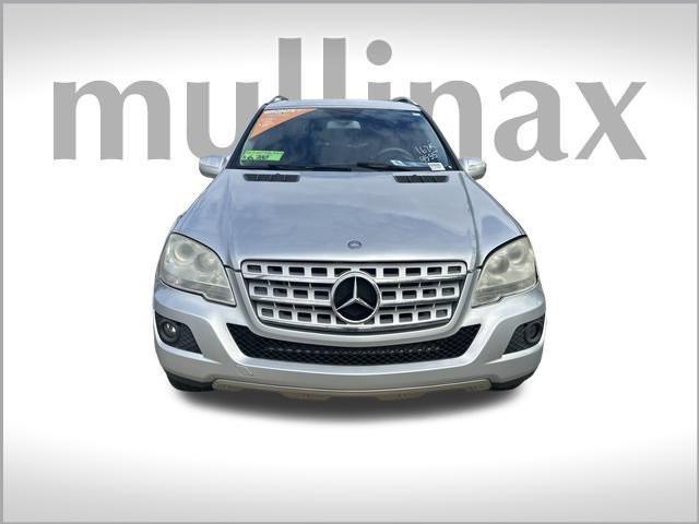 used 2009 Mercedes-Benz M-Class car, priced at $5,800