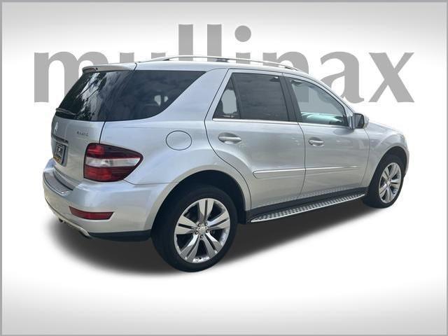 used 2009 Mercedes-Benz M-Class car, priced at $5,800