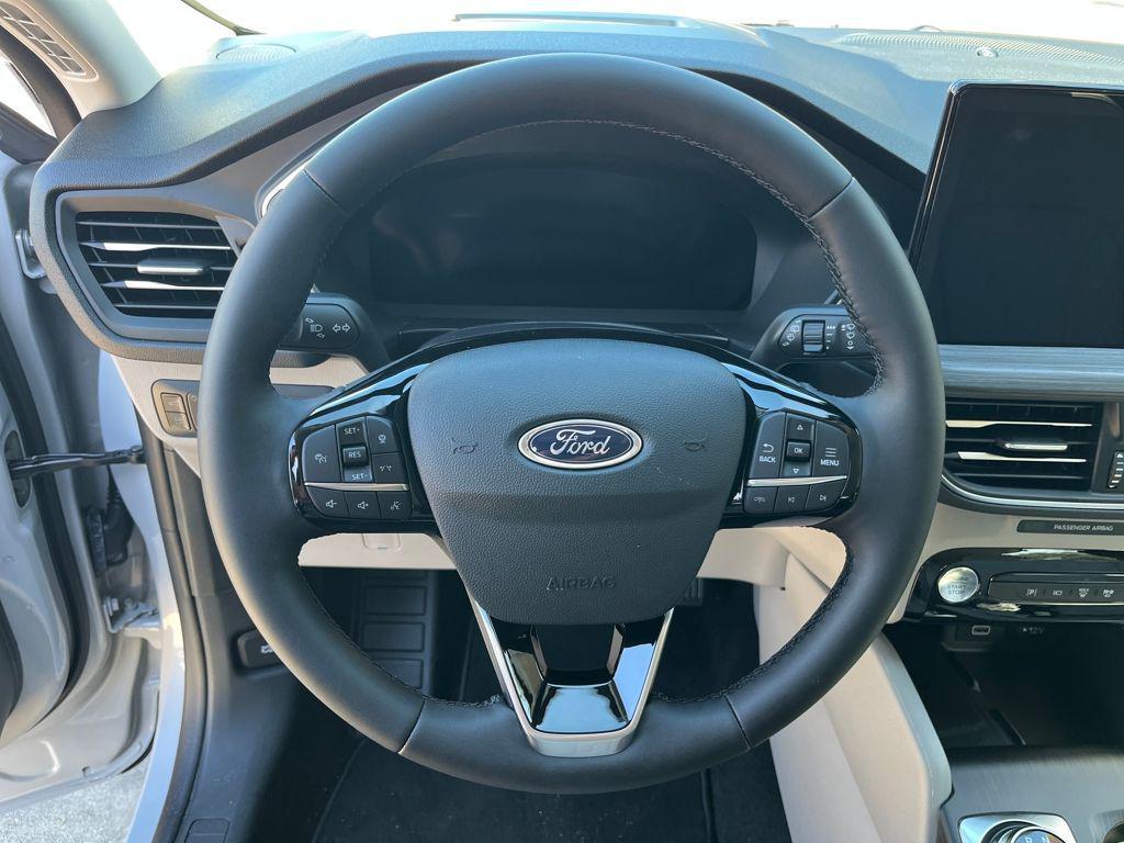 new 2025 Ford Escape PHEV car, priced at $34,032