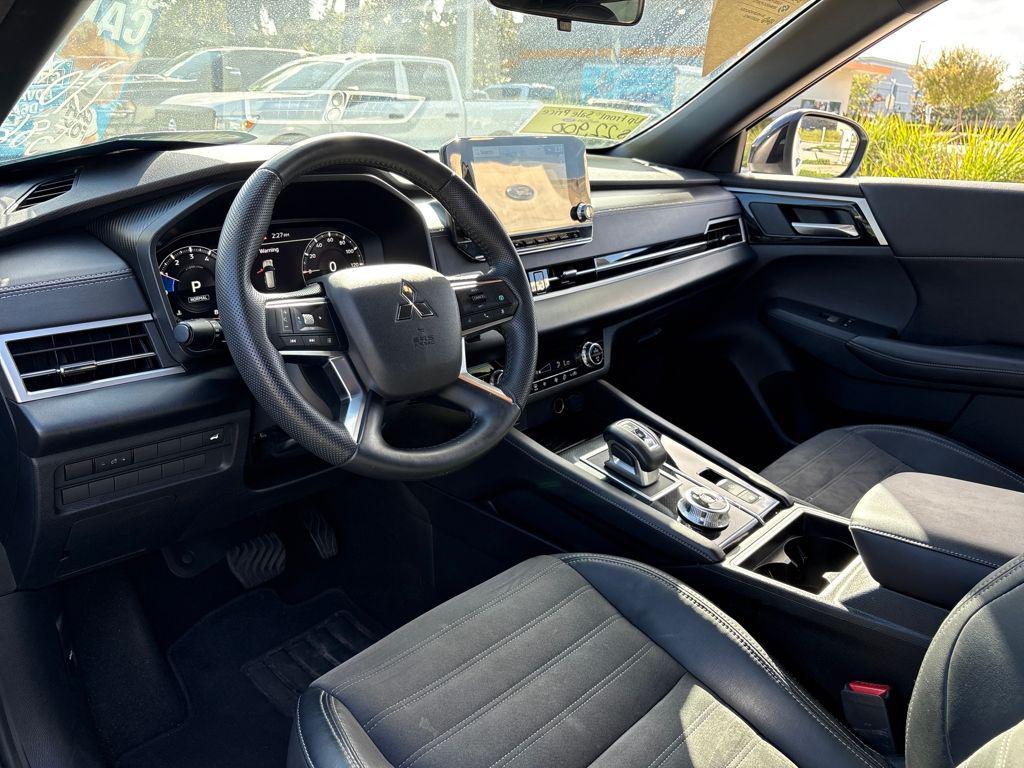 used 2023 Mitsubishi Outlander car, priced at $21,700