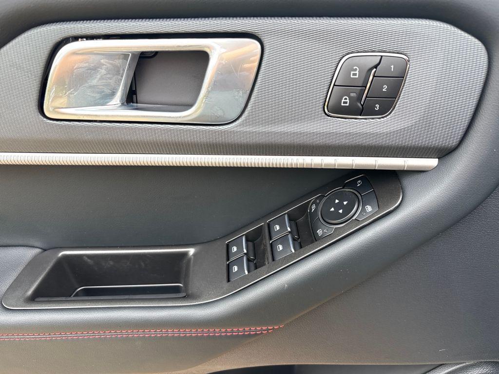 new 2025 Ford Explorer car, priced at $54,174