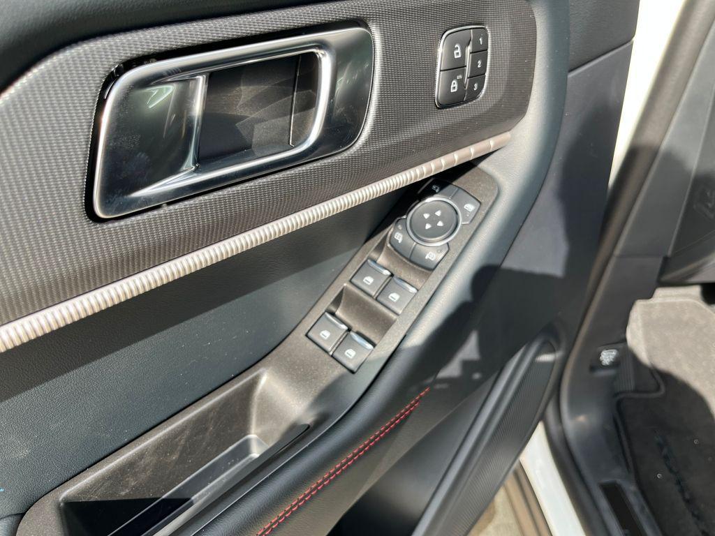 new 2025 Ford Explorer car, priced at $52,254