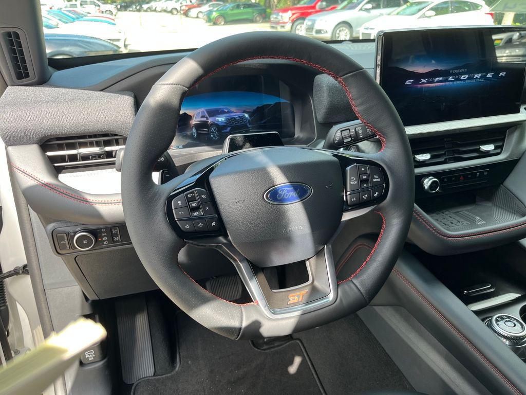 new 2025 Ford Explorer car, priced at $52,254