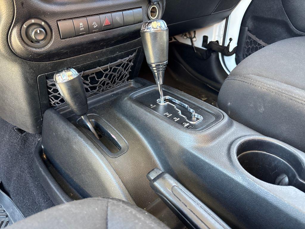 used 2015 Jeep Wrangler Unlimited car, priced at $13,400