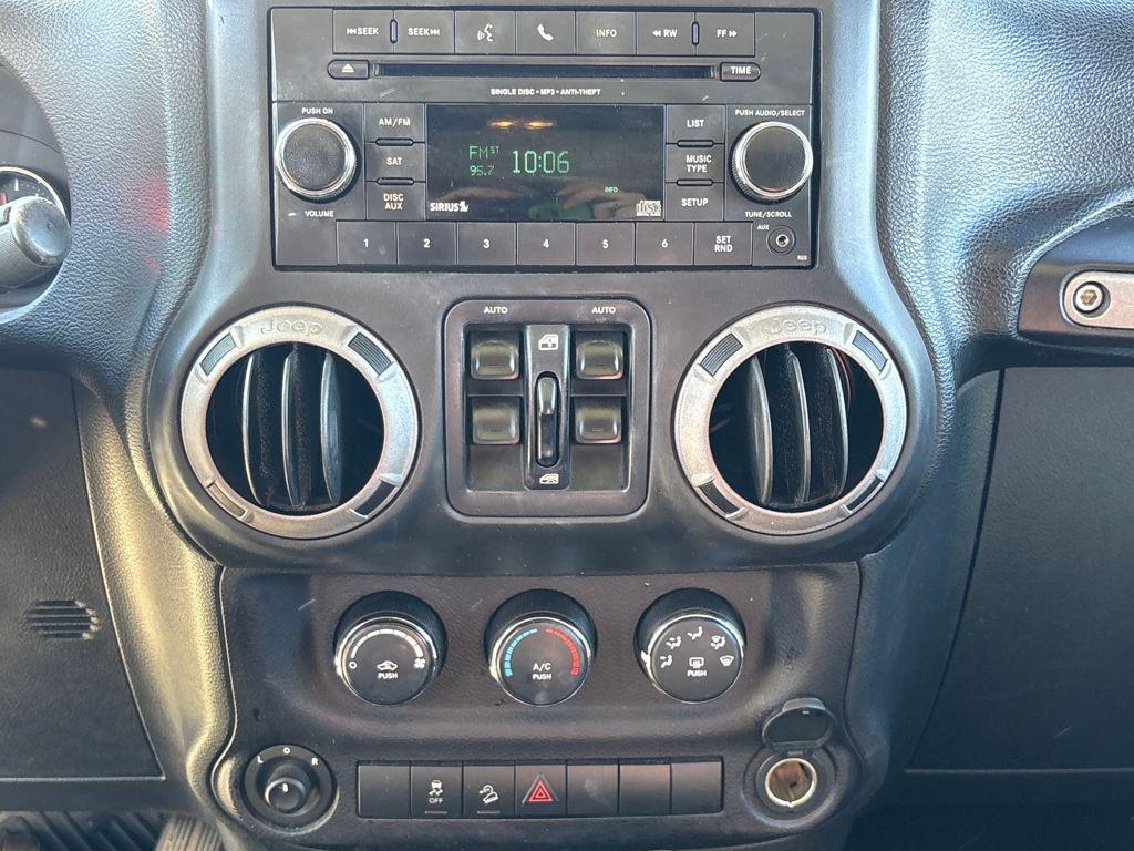 used 2015 Jeep Wrangler Unlimited car, priced at $13,400