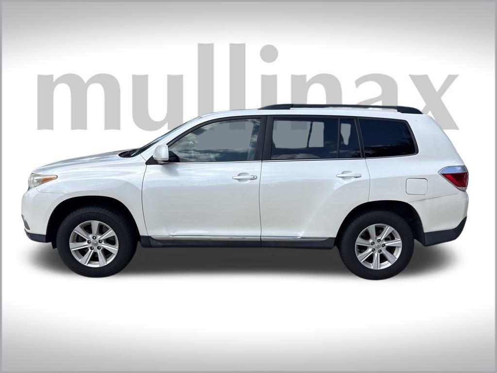 used 2013 Toyota Highlander car, priced at $9,991