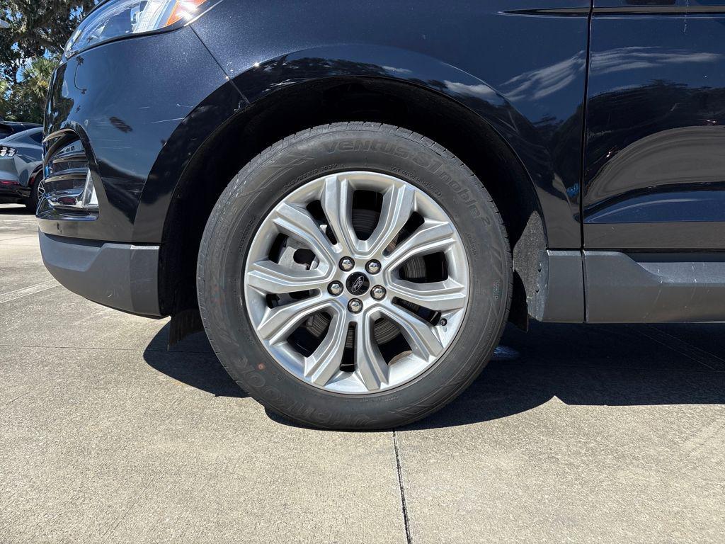used 2024 Ford Edge car, priced at $30,500