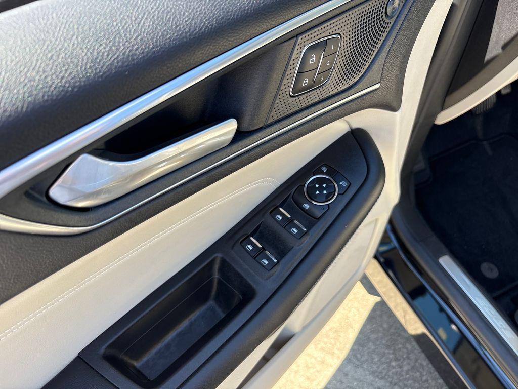 used 2024 Ford Edge car, priced at $30,500