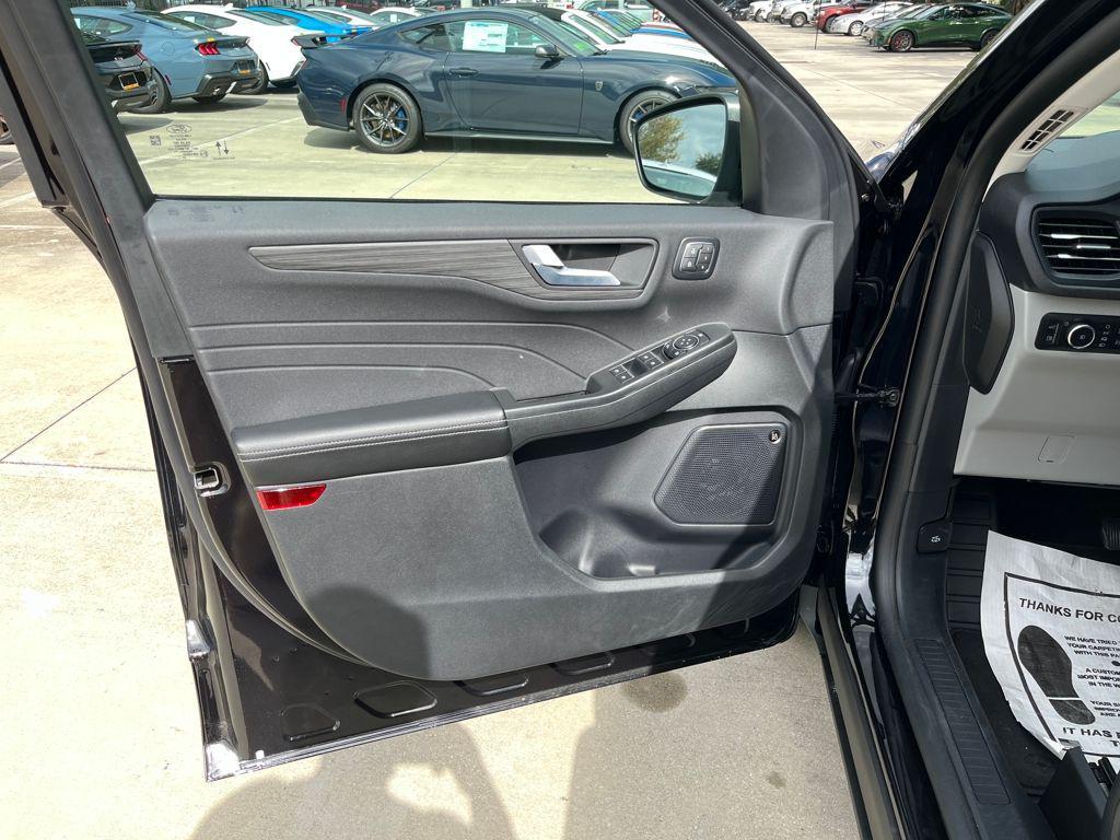 new 2025 Ford Escape PHEV car, priced at $33,275