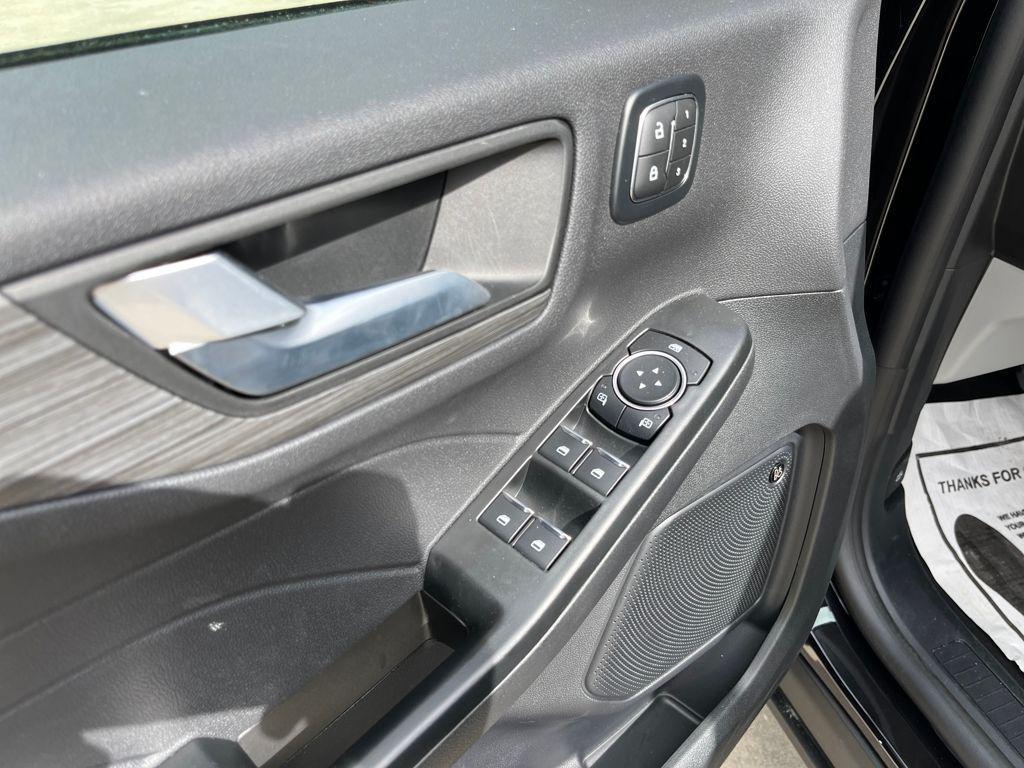 new 2025 Ford Escape PHEV car, priced at $33,275