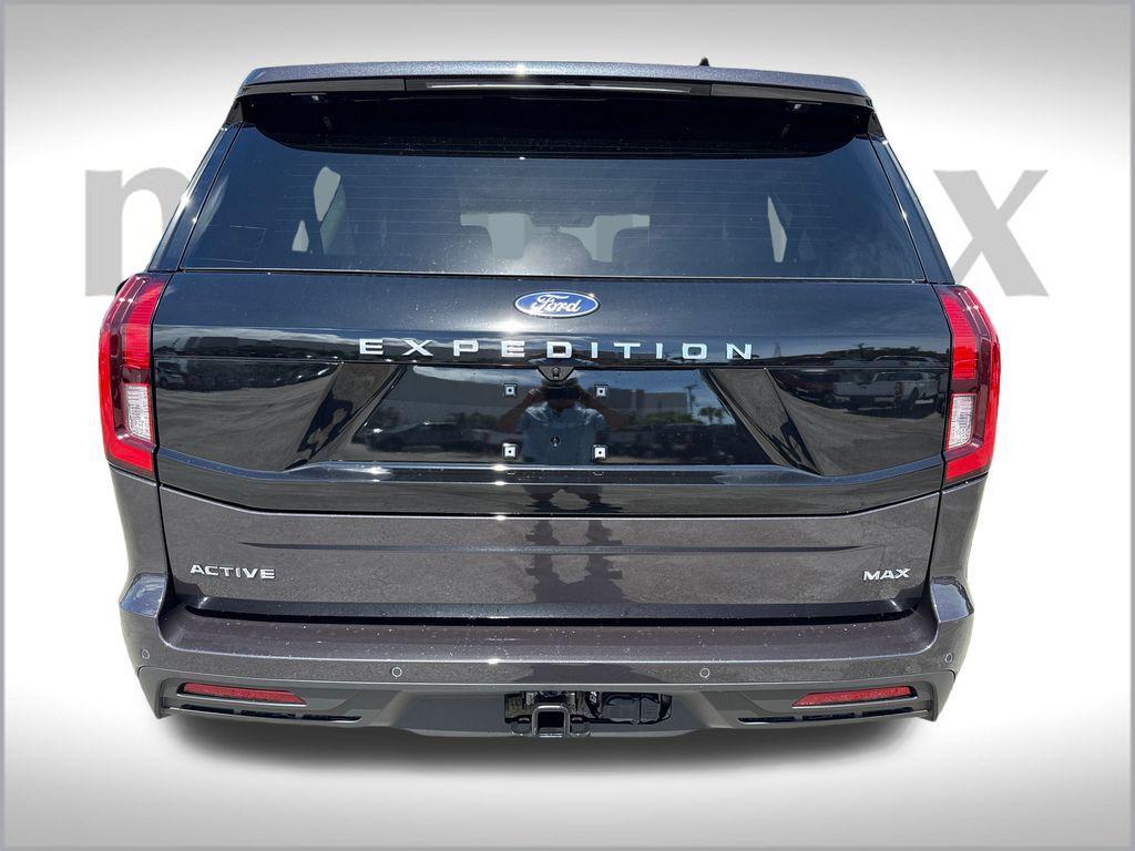 new 2025 Ford Expedition Max car, priced at $70,665