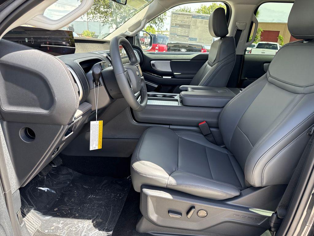 new 2025 Ford Expedition Max car, priced at $70,665