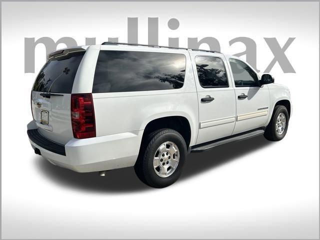 used 2009 Chevrolet Suburban car, priced at $12,200