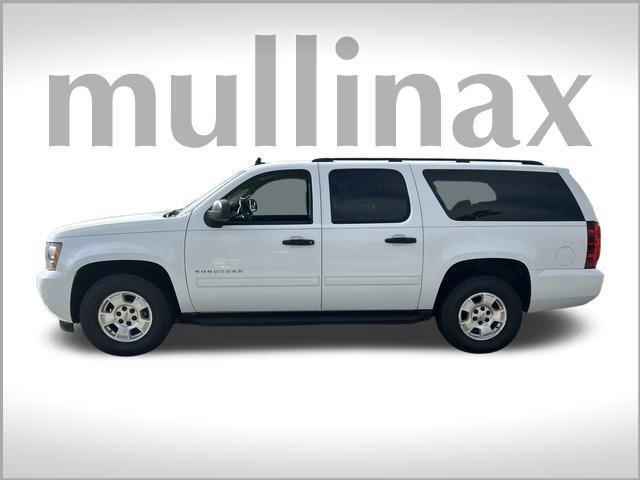 used 2009 Chevrolet Suburban car, priced at $12,200