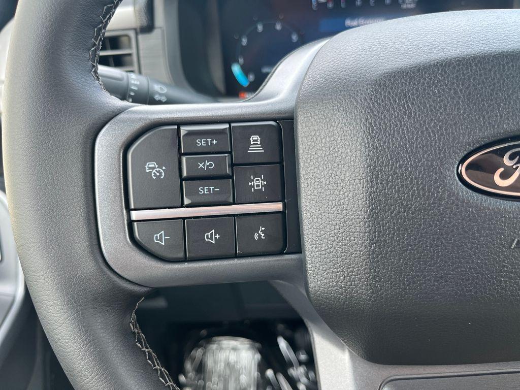 new 2025 Ford F-150 car, priced at $51,864