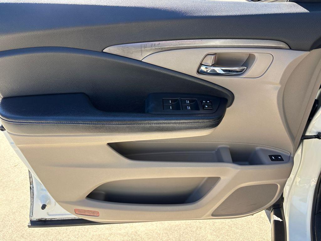 used 2016 Honda Pilot car, priced at $13,800