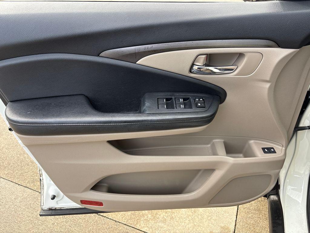 used 2016 Honda Pilot car, priced at $13,800