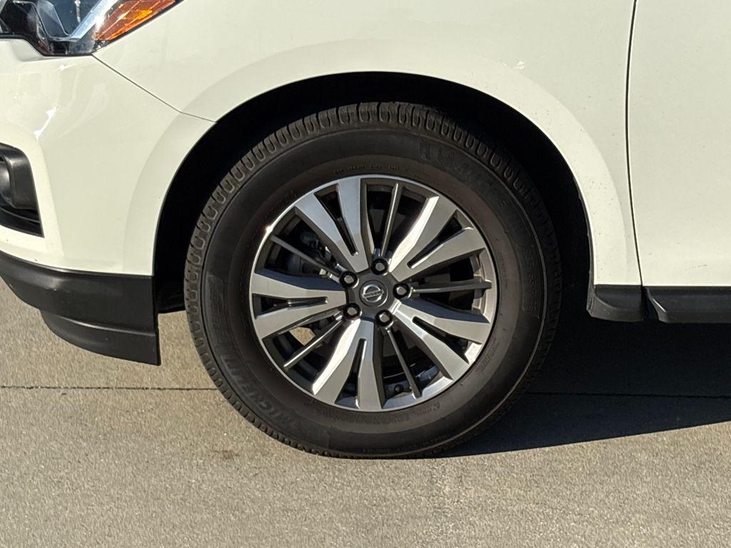 used 2020 Nissan Pathfinder car, priced at $15,500