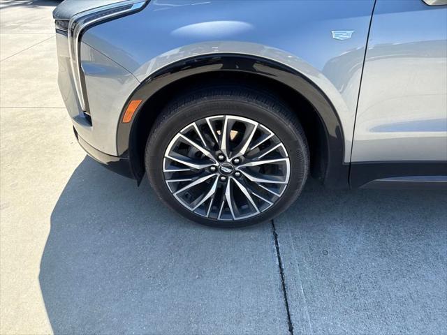 used 2025 Cadillac XT4 car, priced at $43,000