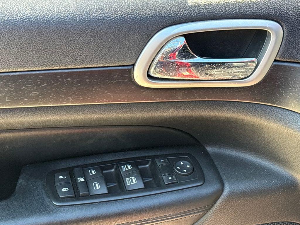 used 2015 Jeep Grand Cherokee car, priced at $16,000