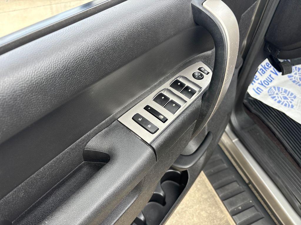 used 2013 GMC Sierra 1500 car, priced at $15,500