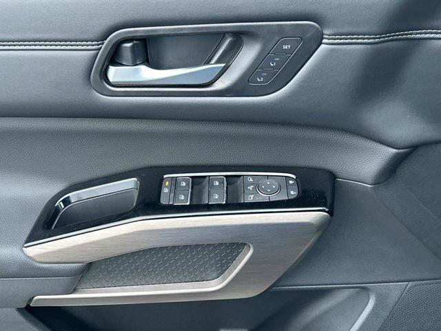 new 2025 Nissan Pathfinder car, priced at $50,839