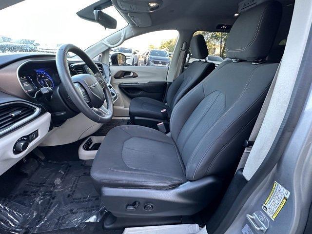 used 2017 Chrysler Pacifica car, priced at $12,800
