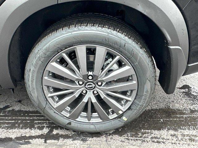 new 2025 Nissan Pathfinder car, priced at $44,853