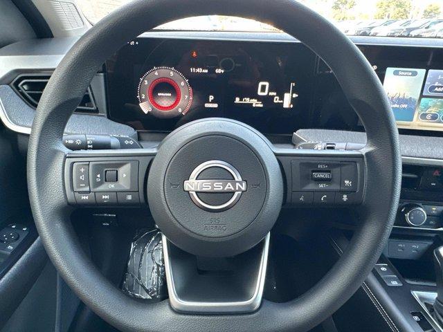new 2025 Nissan Kicks car, priced at $25,651